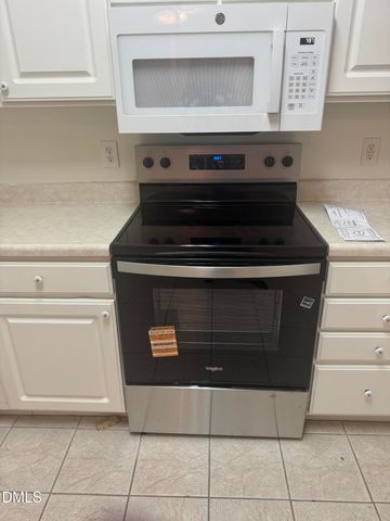 2511 Friedland Place 202, Raleigh, NC 27617