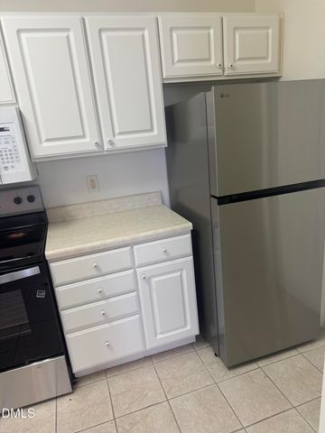 2511 Friedland Place 202, Raleigh, NC 27617