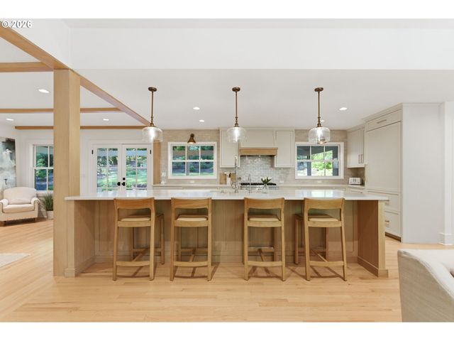 1685 Sw MIDVALE Rd, Portland, OR 97219
