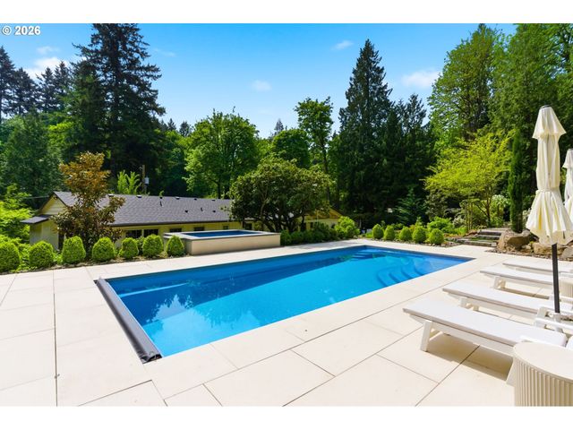 1685 Sw MIDVALE Rd, Portland, OR 97219