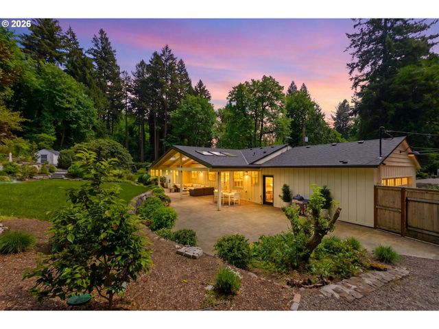 1685 Sw MIDVALE Rd, Portland, OR 97219