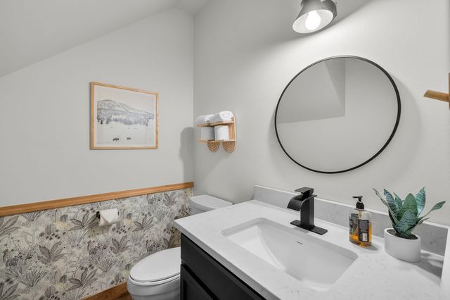 1117 E Creekside Court, Sisters, OR 97759