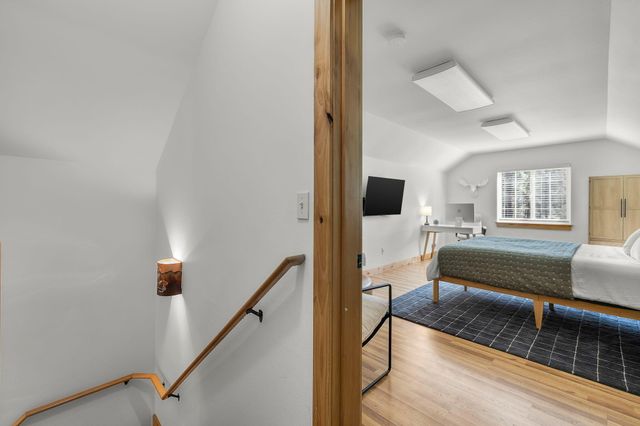 1117 E Creekside Court, Sisters, OR 97759