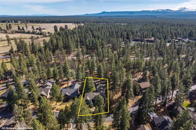 1117 E Creekside Court, Sisters, OR 97759