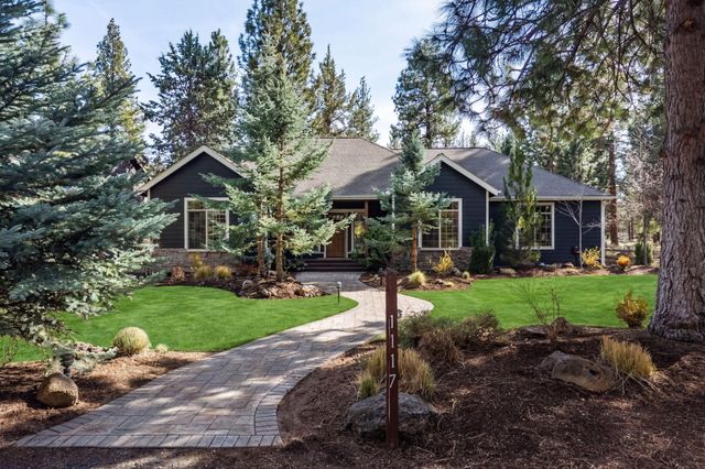 1117 E Creekside Court, Sisters, OR 97759