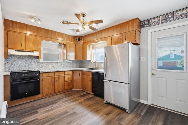 1704 LINCOLN ST, Bethlehem, PA 18017
