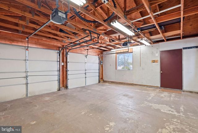 1704 LINCOLN ST, Bethlehem, PA 18017