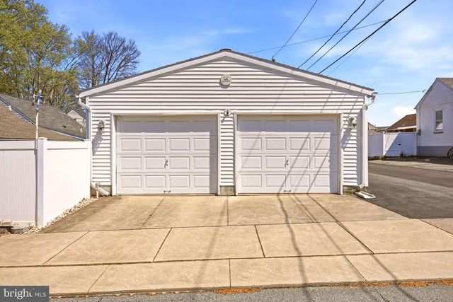 1704 LINCOLN ST, Bethlehem, PA 18017