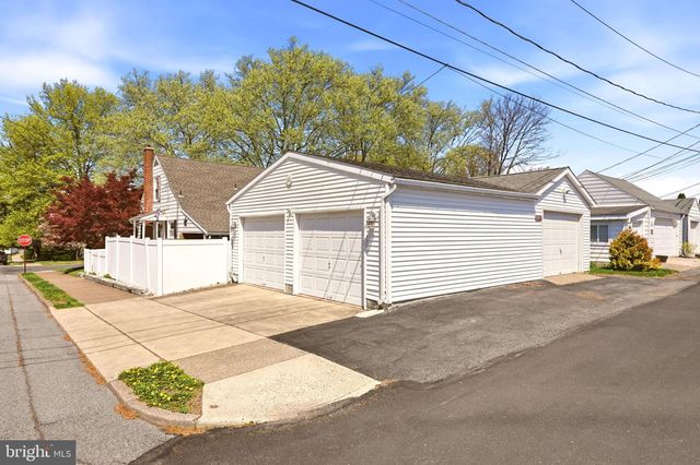 1704 LINCOLN ST, Bethlehem, PA 18017