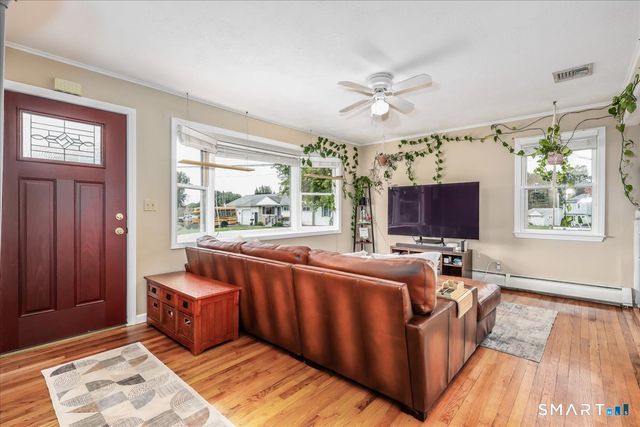 79 Aircraft Road, West Haven, CT 06516