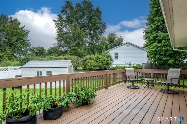 79 Aircraft Road, West Haven, CT 06516
