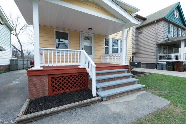 3720 Washington Park, Newburgh Heights, OH 44105