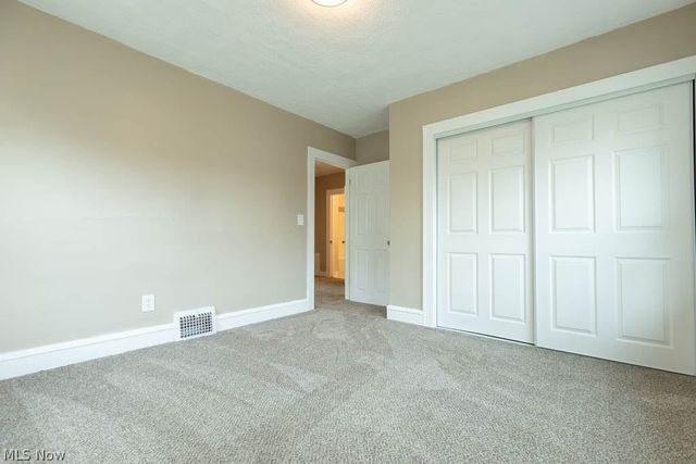 3720 Washington Park, Newburgh Heights, OH 44105