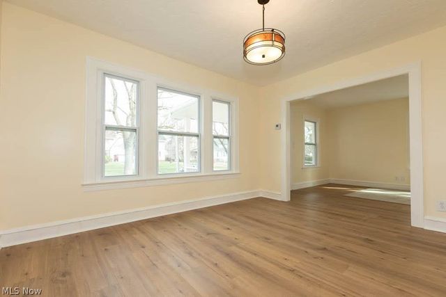 3720 Washington Park, Newburgh Heights, OH 44105