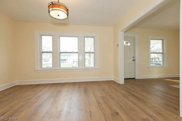 3720 Washington Park, Newburgh Heights, OH 44105