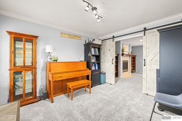 10016 Floyd Street, La Vista, NE 68128