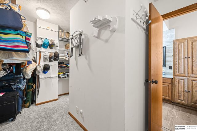 10016 Floyd Street, La Vista, NE 68128