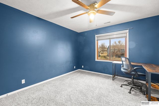 10016 Floyd Street, La Vista, NE 68128