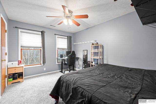 10016 Floyd Street, La Vista, NE 68128