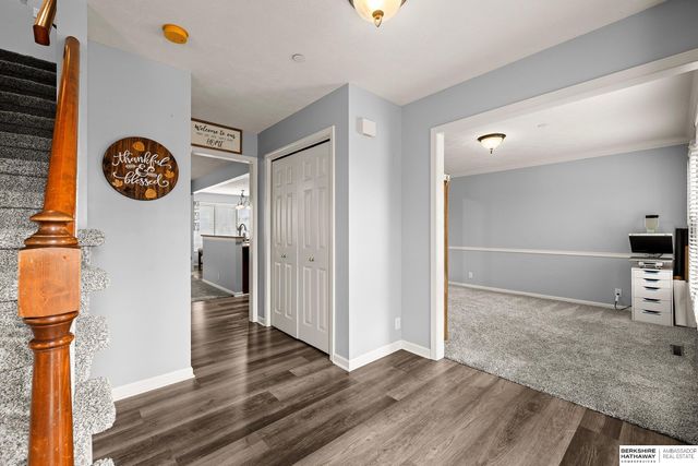 10016 Floyd Street, La Vista, NE 68128