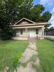 2405 Roosevelt Avenue, Fort Worth, TX 76164
