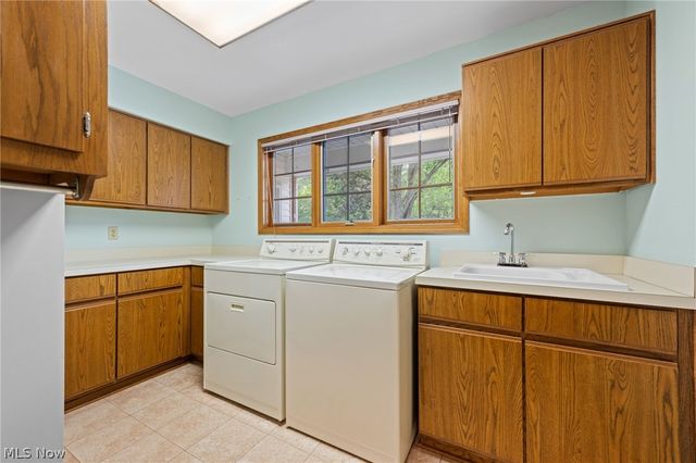 800 Hardwood Court, Mayfield Village, OH 44040