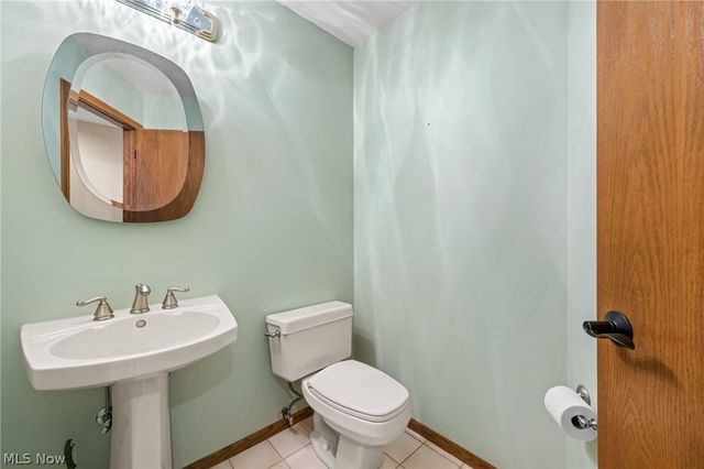 800 Hardwood Court, Mayfield Village, OH 44040