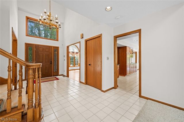 800 Hardwood Court, Mayfield Village, OH 44040