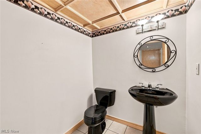 800 Hardwood Court, Mayfield Village, OH 44040