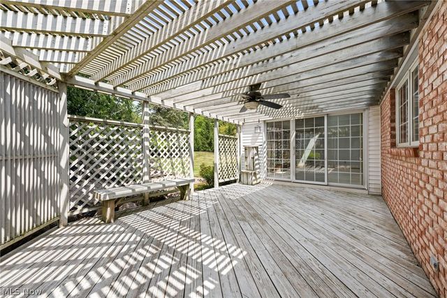 800 Hardwood Court, Mayfield Village, OH 44040