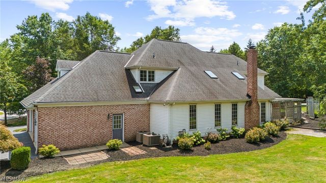 800 Hardwood Court, Mayfield Village, OH 44040
