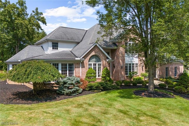 800 Hardwood Court, Mayfield Village, OH 44040