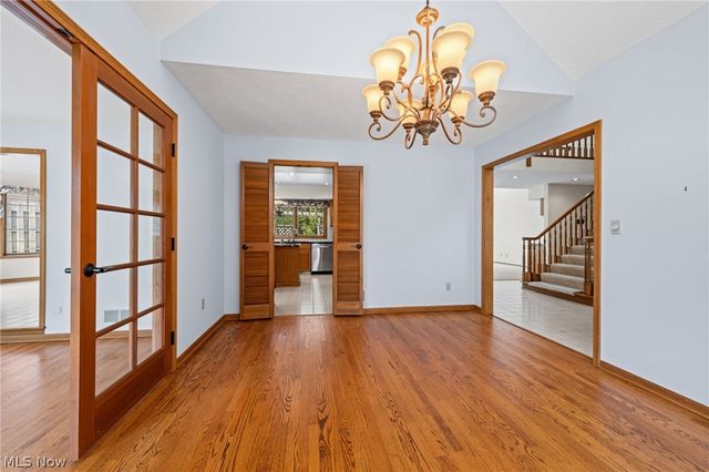 800 Hardwood Court, Mayfield Village, OH 44040