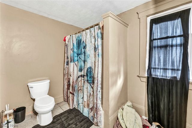 7914 Dorver Avenue, Cleveland, OH 44105