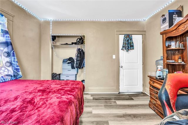7914 Dorver Avenue, Cleveland, OH 44105