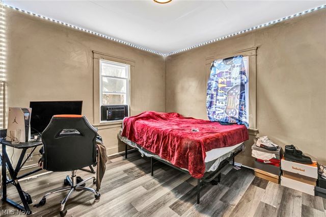 7914 Dorver Avenue, Cleveland, OH 44105