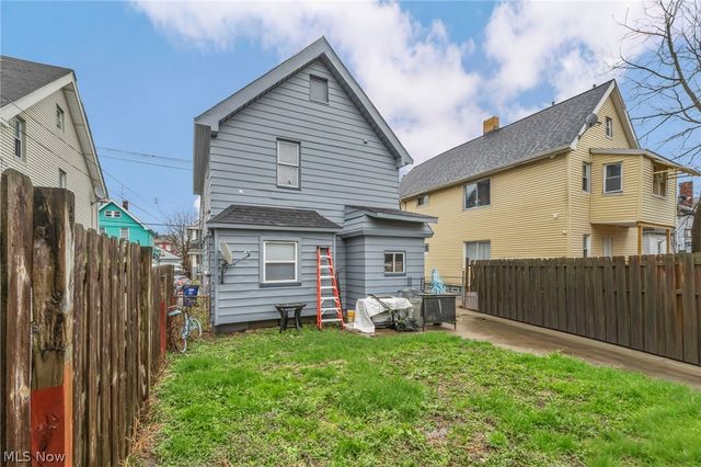 7914 Dorver Avenue, Cleveland, OH 44105