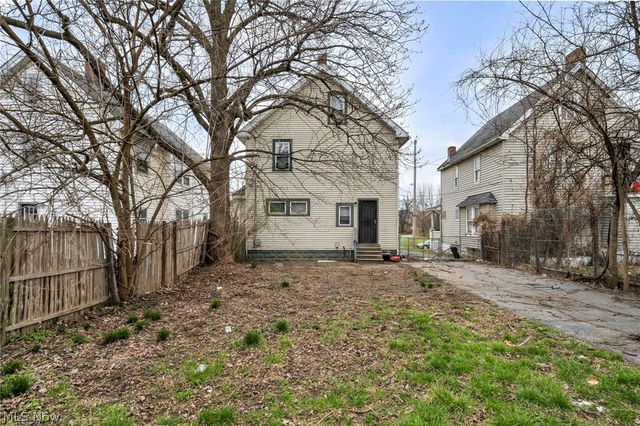 7914 Dorver Avenue, Cleveland, OH 44105