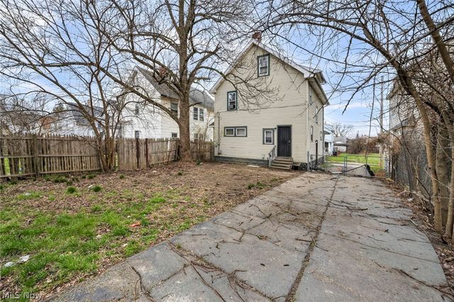 7914 Dorver Avenue, Cleveland, OH 44105