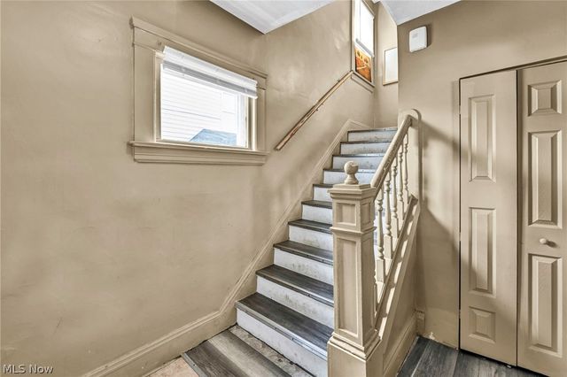 7914 Dorver Avenue, Cleveland, OH 44105