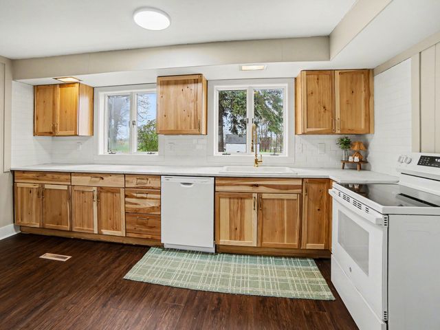 2760 W Jackson Road, Weare Twp, MI 49420