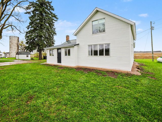 2760 W Jackson Road, Weare Twp, MI 49420