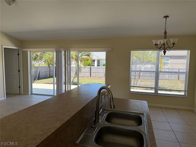 2829 NW 2nd TER, Cape Coral, FL 33993