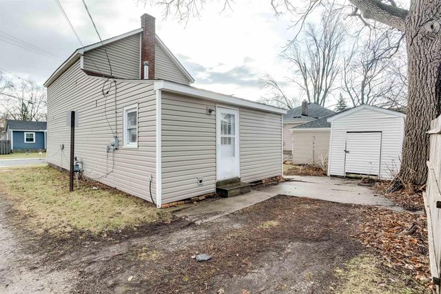 513 N 6th Street, Saint Clair, MI 48079