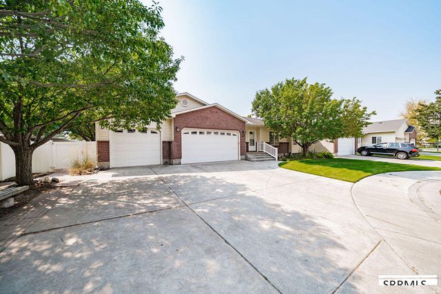 2086 12th Street Circle, Idaho Falls, ID 83404