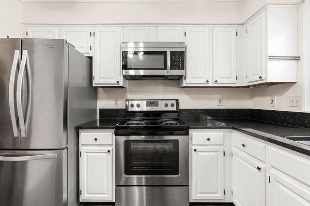 96 Spinnaker Way, Portsmouth, NH 03801