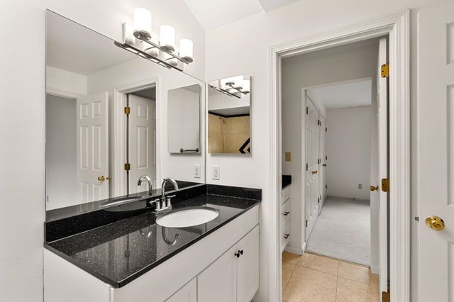 96 Spinnaker Way, Portsmouth, NH 03801