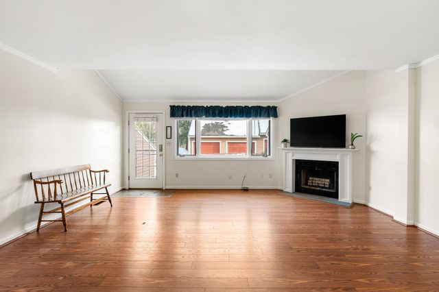 96 Spinnaker Way, Portsmouth, NH 03801