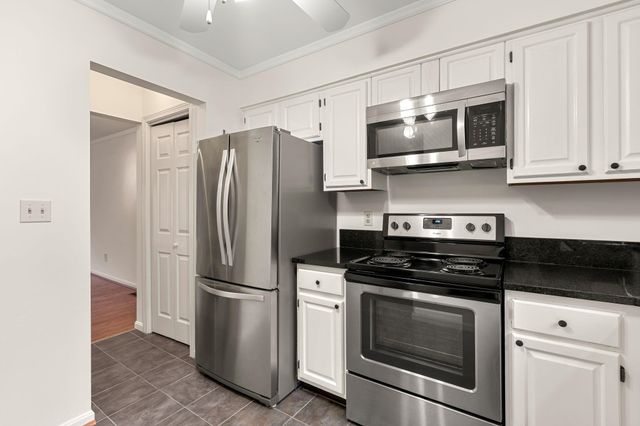 96 Spinnaker Way, Portsmouth, NH 03801