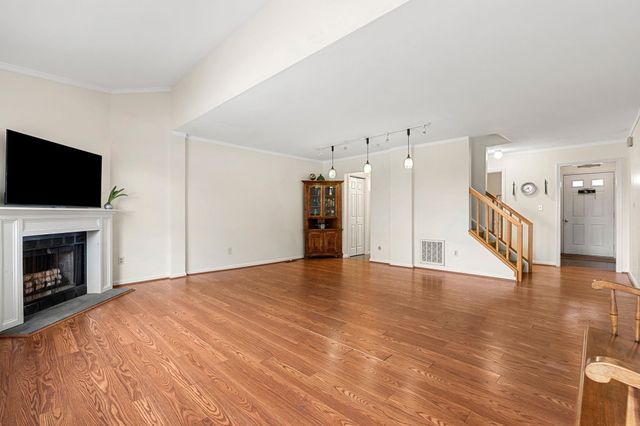 96 Spinnaker Way, Portsmouth, NH 03801